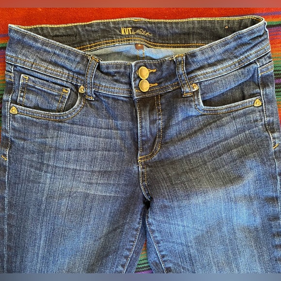 Kut from the Kloth Like New Skinny Jeans! Size 2! Dark Wash! - Picture 2 of 11